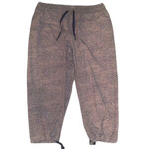 Lululemon Pink Leopard Jet Crop Pants!